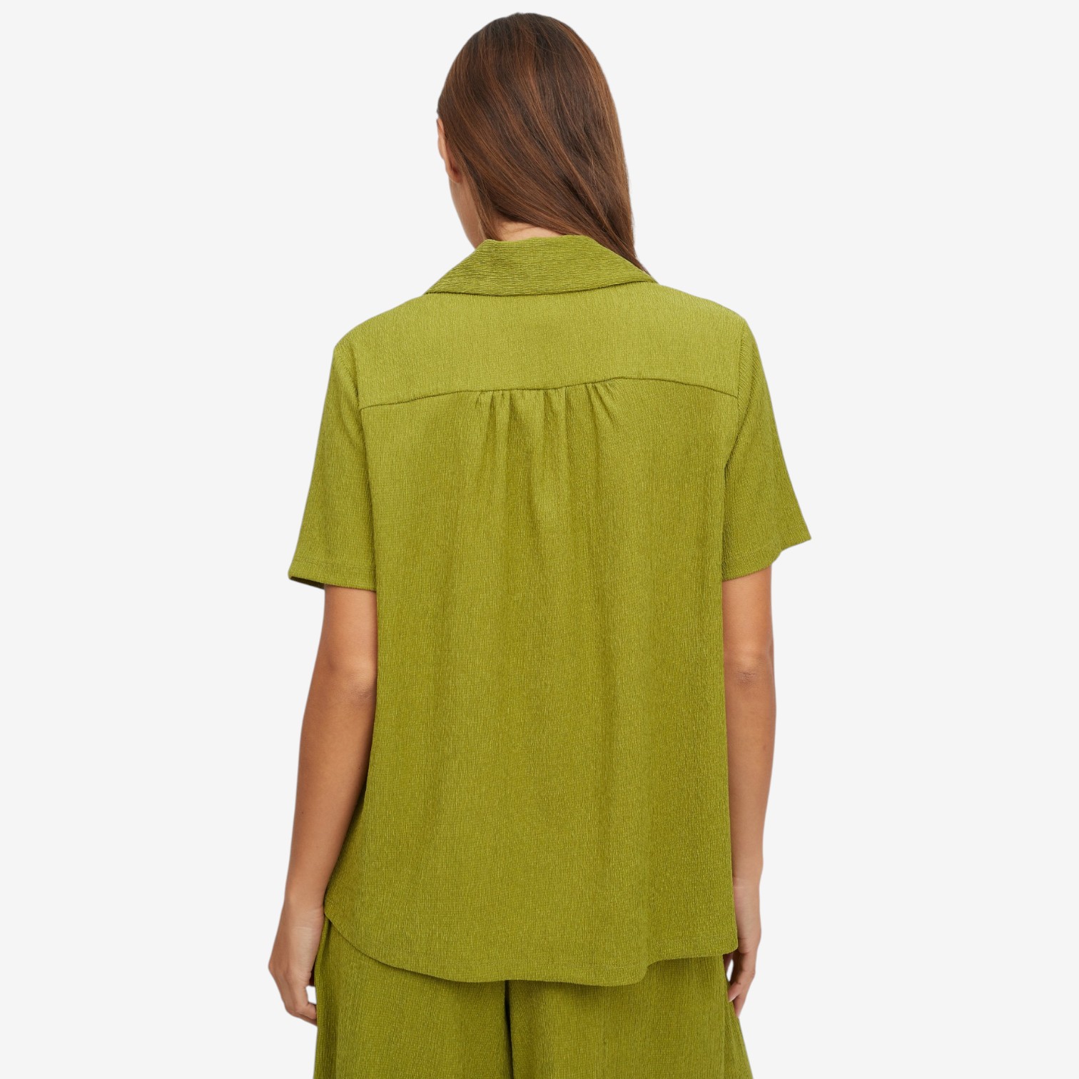 Kim & Co. Stretch Crinkle Knit Short Sleeve Shirt with Shirring