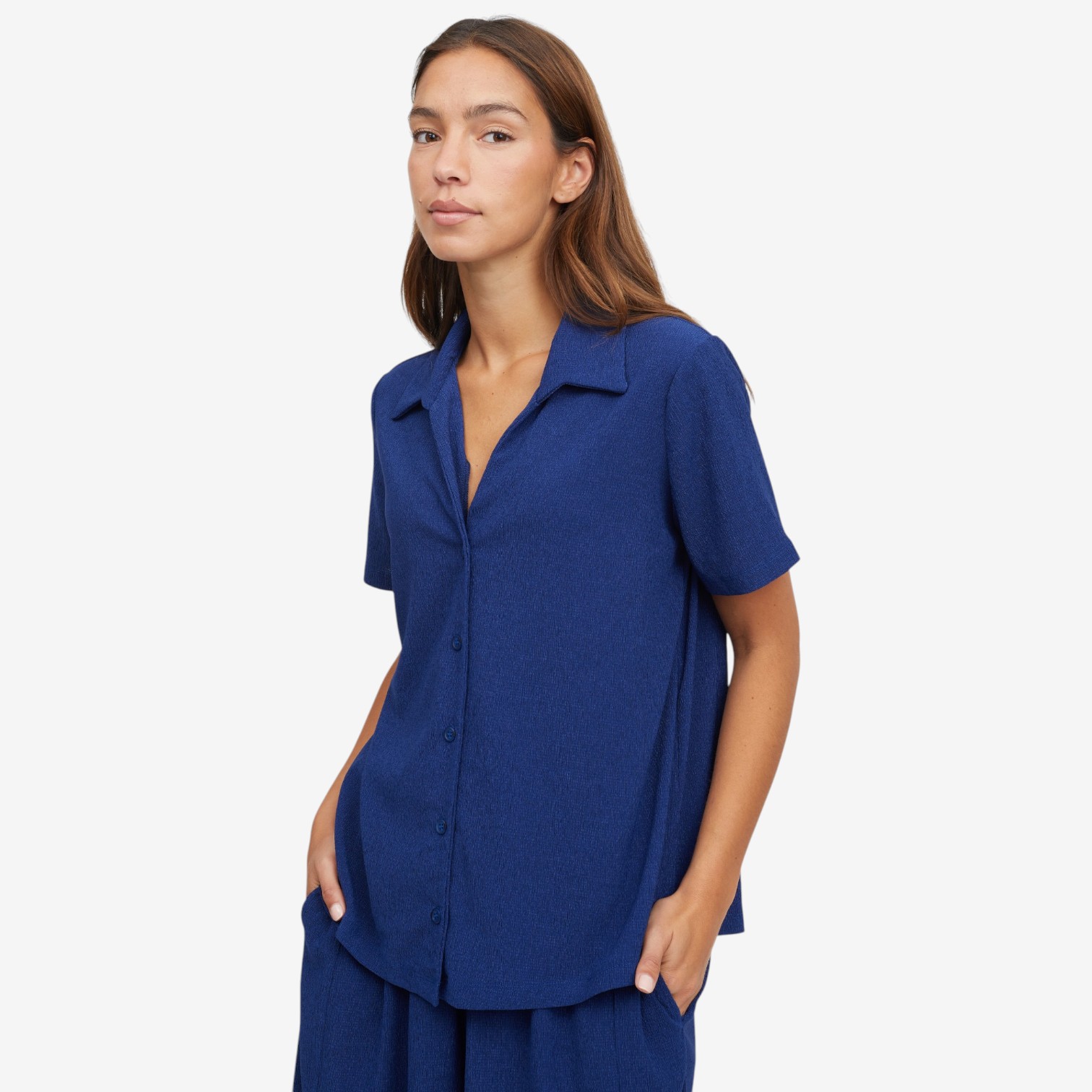 Kim & Co. Stretch Crinkle Knit Short Sleeve Shirt with Shirring