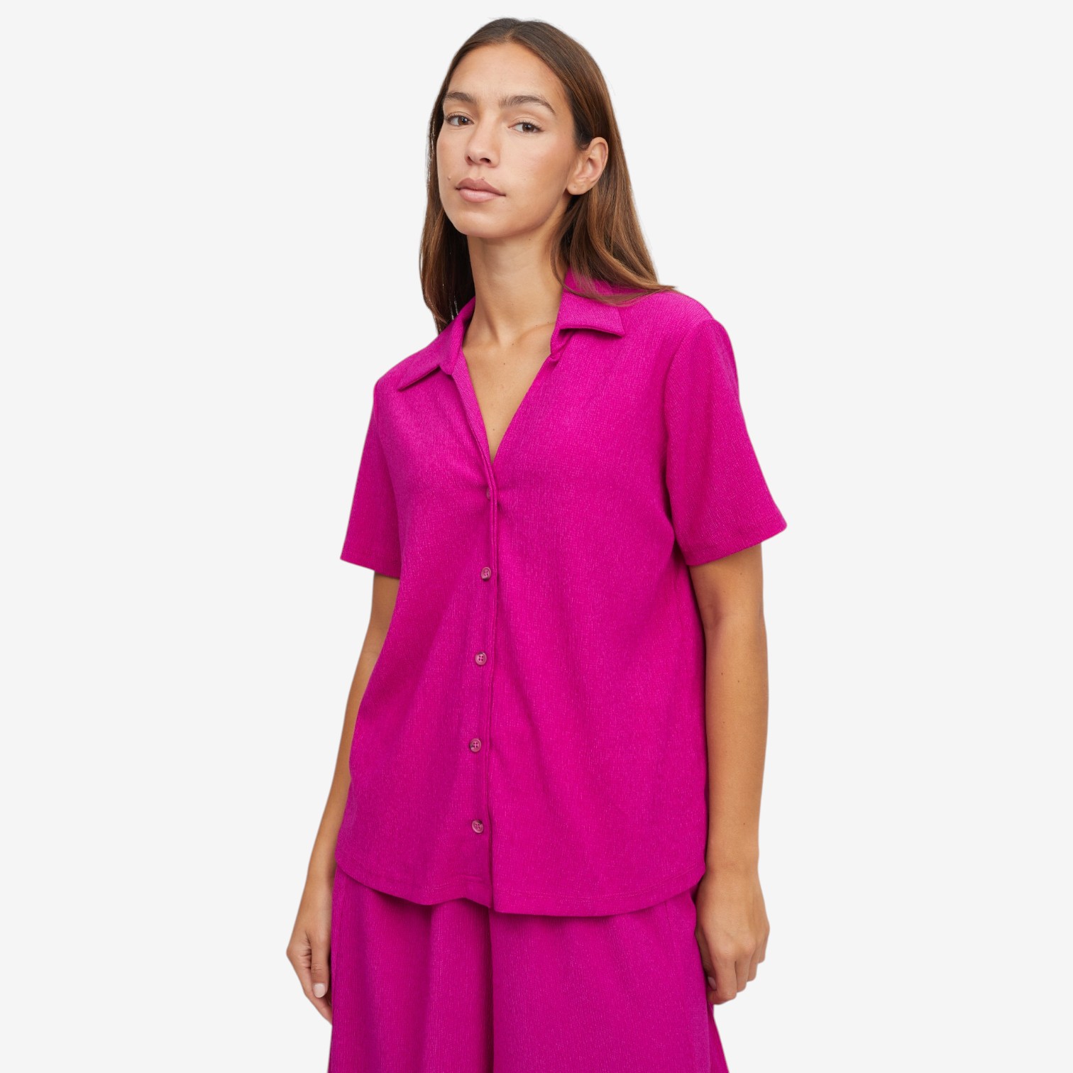 Kim & Co. Stretch Crinkle Knit Short Sleeve Shirt with Shirring