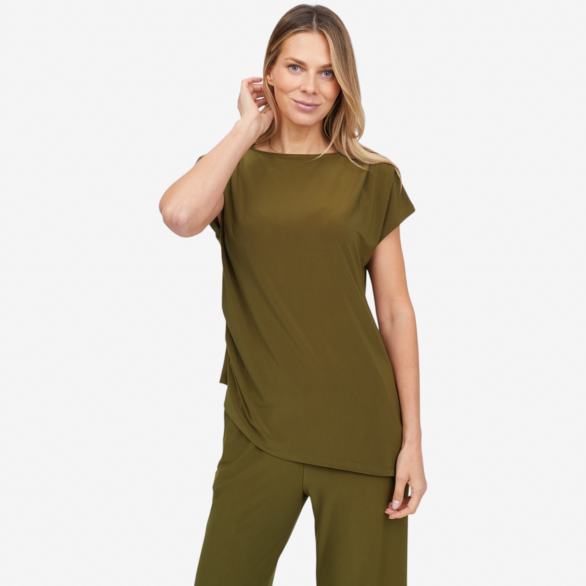 Carrie O Sleeveless Ruffino Knit Asymmetrical Hem Top - TSC.ca