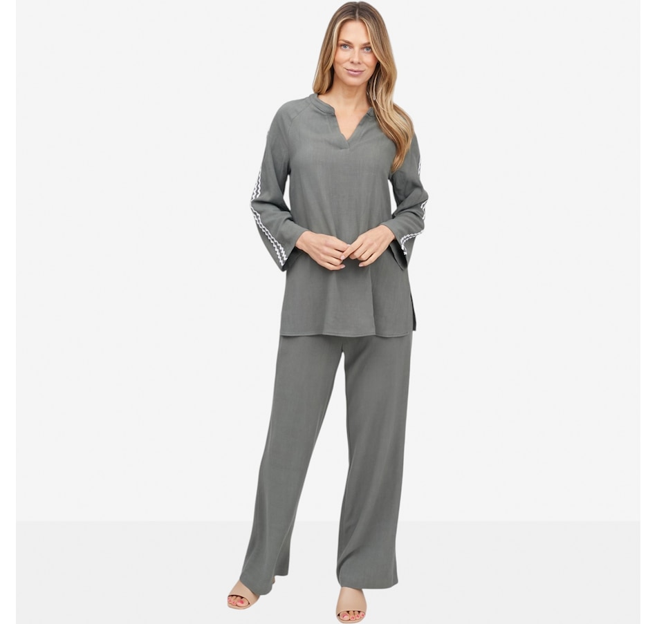 Image 121896_ALTMORE1.jpg, Product 121-896 / Price $99.99, Carrie-O Linen Blend Tunic with Rick Rack Trim from Carrie O on TSC.ca's Fashion department