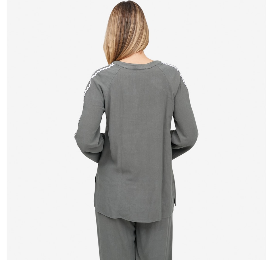Image 121896_ALTMORE4.jpg, Product 121-896 / Price $99.99, Carrie-O Linen Blend Tunic with Rick Rack Trim from Carrie O on TSC.ca's Fashion department