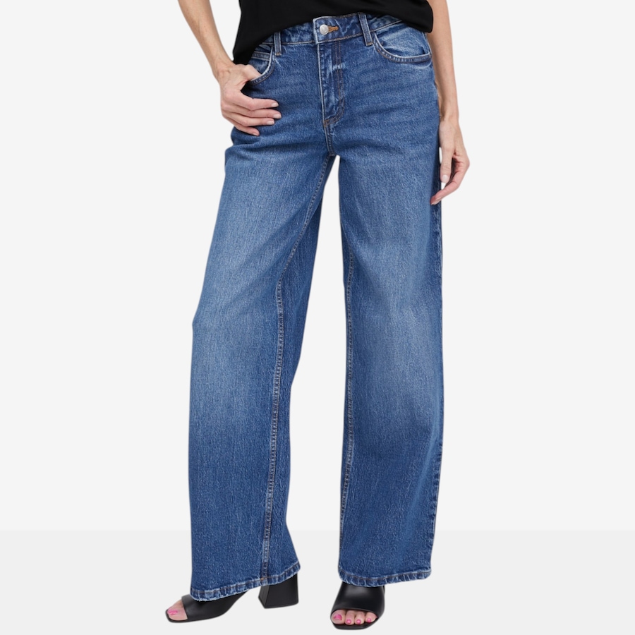 Image 122152_MMW.jpg, Product 122-152 / Price $135.00, Brian Bailey Wide Leg Jean from Brian Bailey on TSC.ca's Fashion department