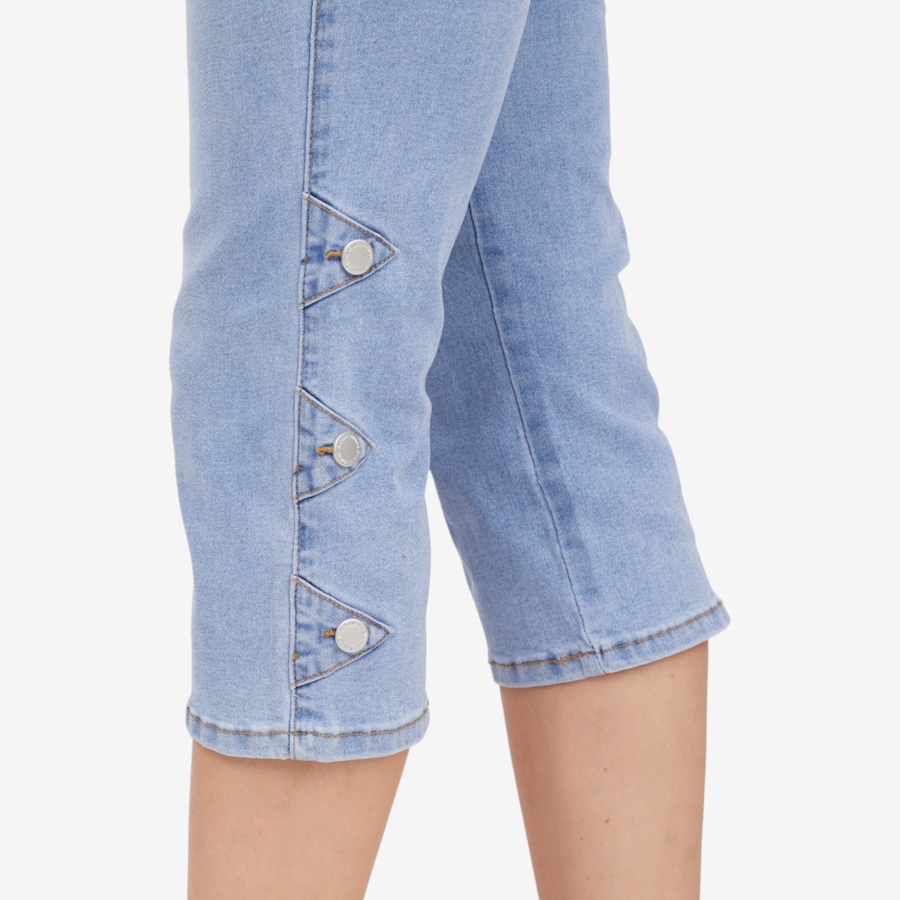 Image 122256_ALTMORE2.jpg, Product 122-256 / Price $89.99, Diane Gilman Legacy Stretch Side Tab Detailed Straight Leg Capri from DG2 by Diane Gilman on TSC.ca's Fashion department
