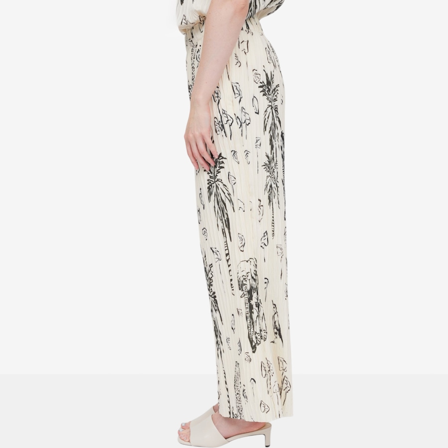 Image 122308_ALTMORE1.jpg, Product 122-308 / Price $109.99, Wynne Layers Crinkle Plisse Pant from Wynnelayers on TSC.ca's Fashion department