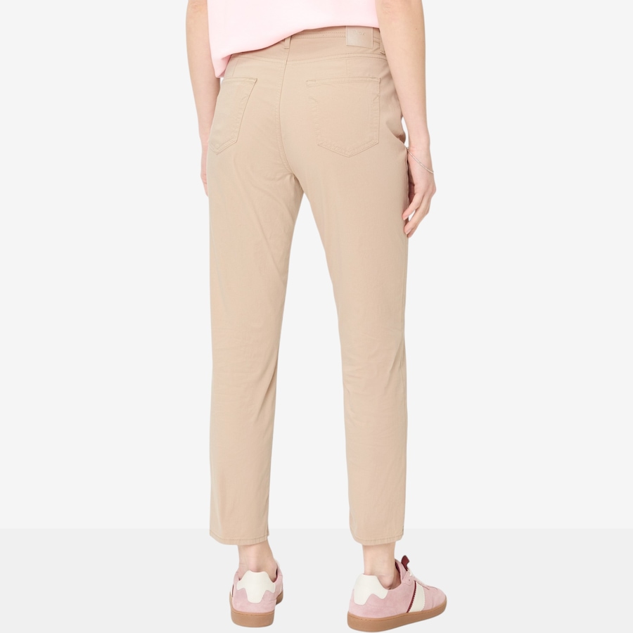 Image 122390_ALTMORE3.jpg, Product 122-390 / Price $268.00, Brax Mary Straight Ultralight Leg Trouser from Brax on TSC.ca's Fashion department