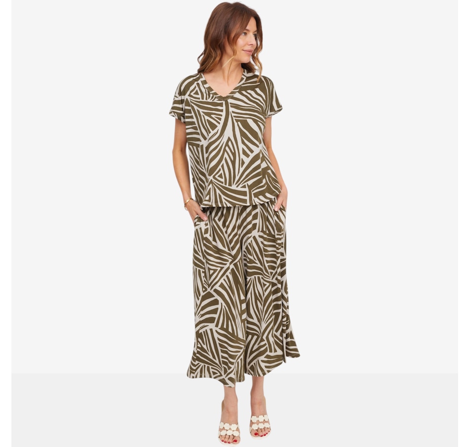 Image 122845_ALTMORE6.jpg, Product 122-845 / Price $39.99, Kim & Co. Brazil Knit Short Dolman Sleeve Top from Kim & Co. on TSC.ca's Fashion department