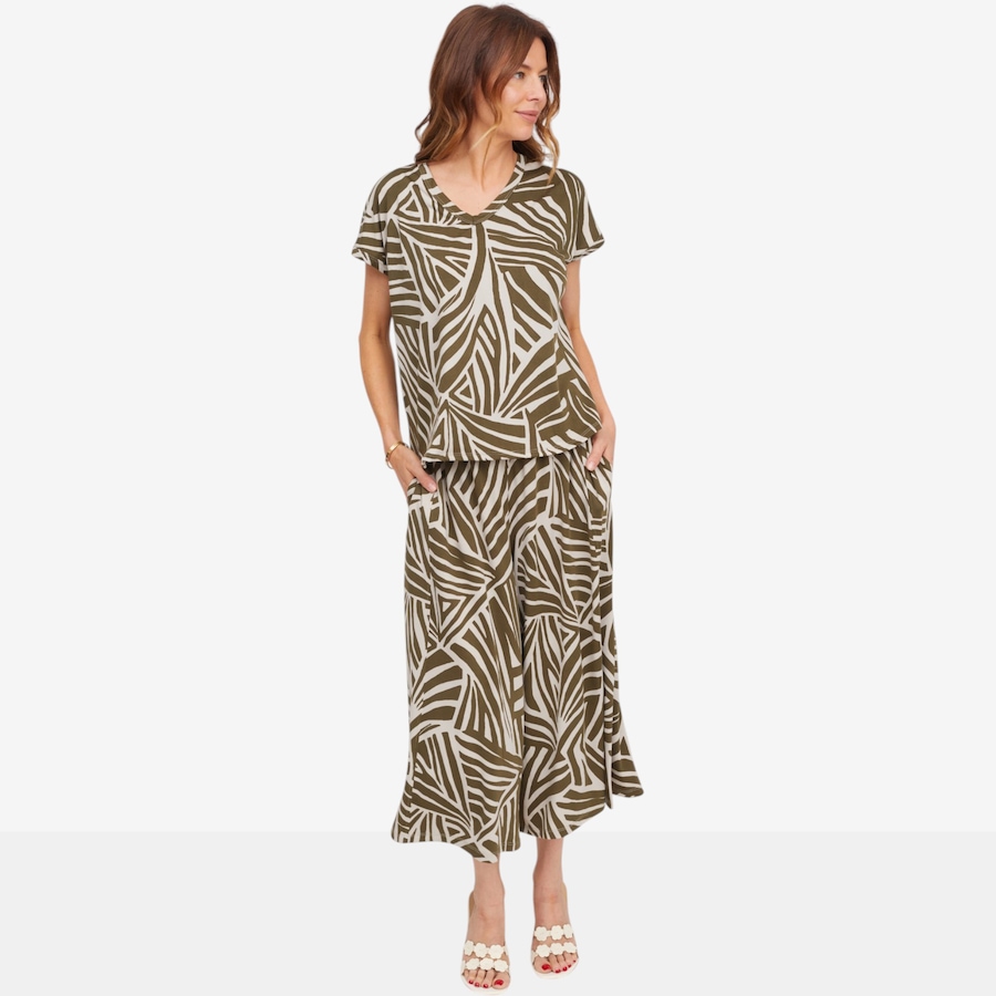 Image 122845_ALTMORE6.jpg, Product 122-845 / Price $59.99, Kim & Co. Brazil Knit Short Dolman Sleeve Top from Kim & Co. on TSC.ca's Fashion department