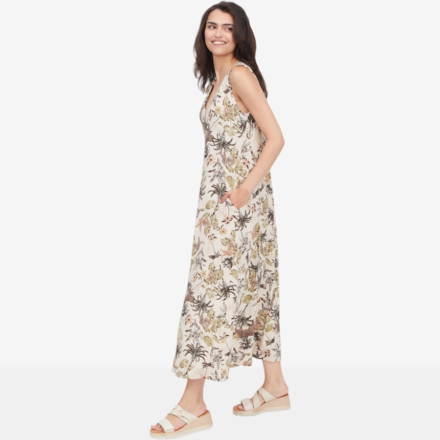Image 122846_ALTMORE3.jpg, Product 122-846 / Price $79.99, Kim & Co. Brazil Knit Sleeveless Maxi Dress with Pockets from Kim & Co. on TSC.ca's Fashion department