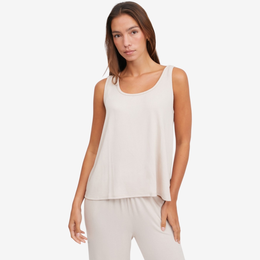 Image 122921_LTWHE.jpg, Product 122-921 / Price $54.99, Kim & Co. Fine Sweater Knit Reversible Essential Top from Kim & Co. on TSC.ca's Fashion department