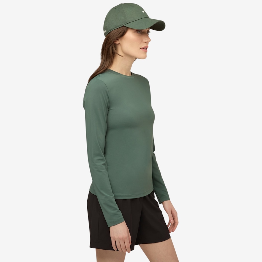 Image 123101_ALTMORE5.jpg, Product 123-101 / Price $60.00, Tilley UPF Shade Crew Top from Tilley on TSC.ca's Fashion department