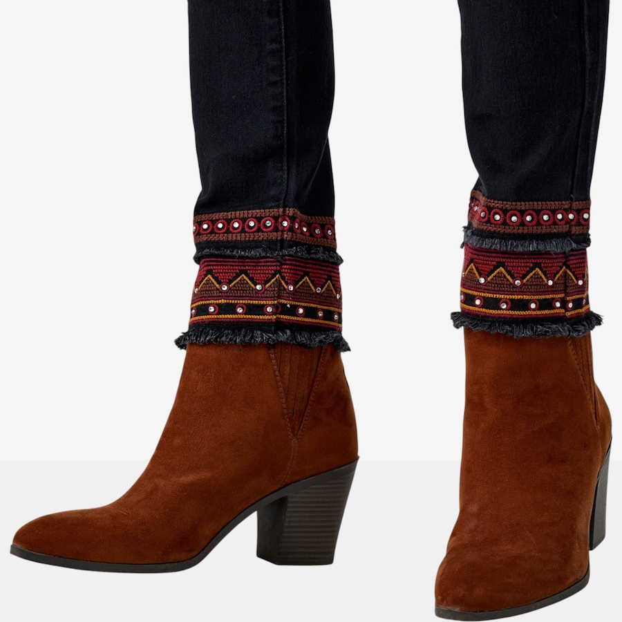 Image 123527_ALTMORE2.jpg, Product 123-527 / Price $89.99, Charlie Paige Denim Pants with Embroidery from Charlie Paige on TSC.ca's Fashion department