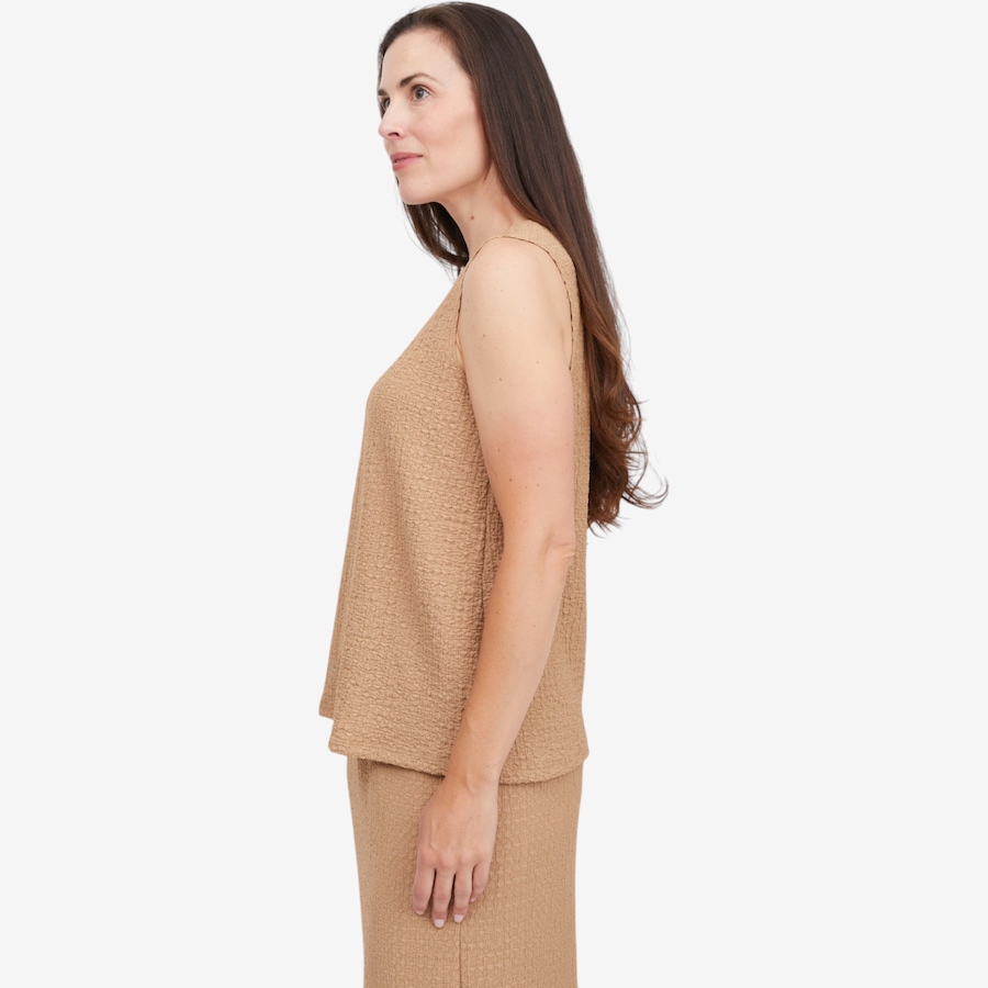 Image 125155_ALTMORE2.jpg, Product 125-155 / Price $58.99, Kim & Co. Mini Pop Sleeveless V-Neck Top from Kim & Co. on TSC.ca's Fashion department