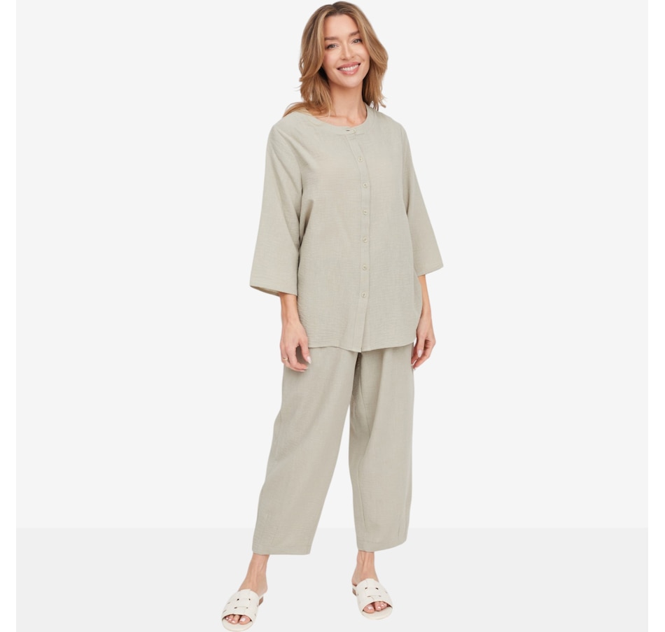 Image 125178_ALTMORE3.jpg, Product 125-178 / Price $74.99, Kim & Co. Linen Feel 3/4 Length Sleeve Shirt from Kim & Co. on TSC.ca's Fashion department