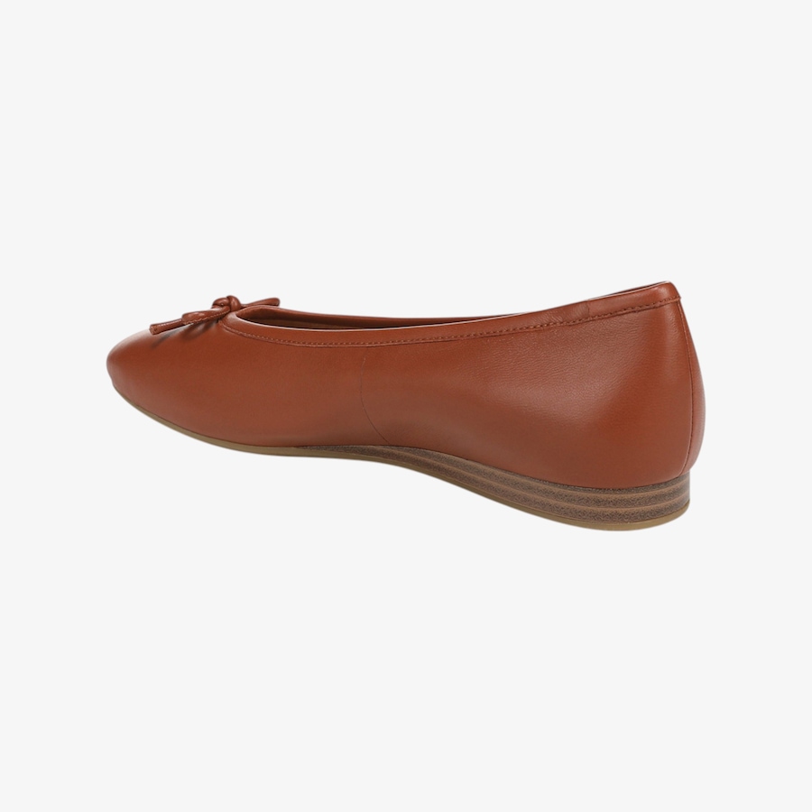 Image 136647_ALTMORE1.jpg, Product 136-647 / Price $199.95, Vionic Larissa Flat from Vionic on TSC.ca's Shoes department