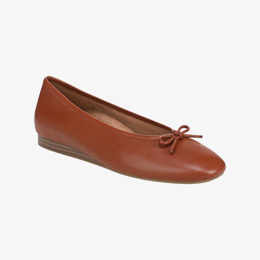 Image 136647_TN.jpg, Product 136-647 / Price $199.95, Vionic Larissa Flat from Vionic on TSC.ca's Shoes department