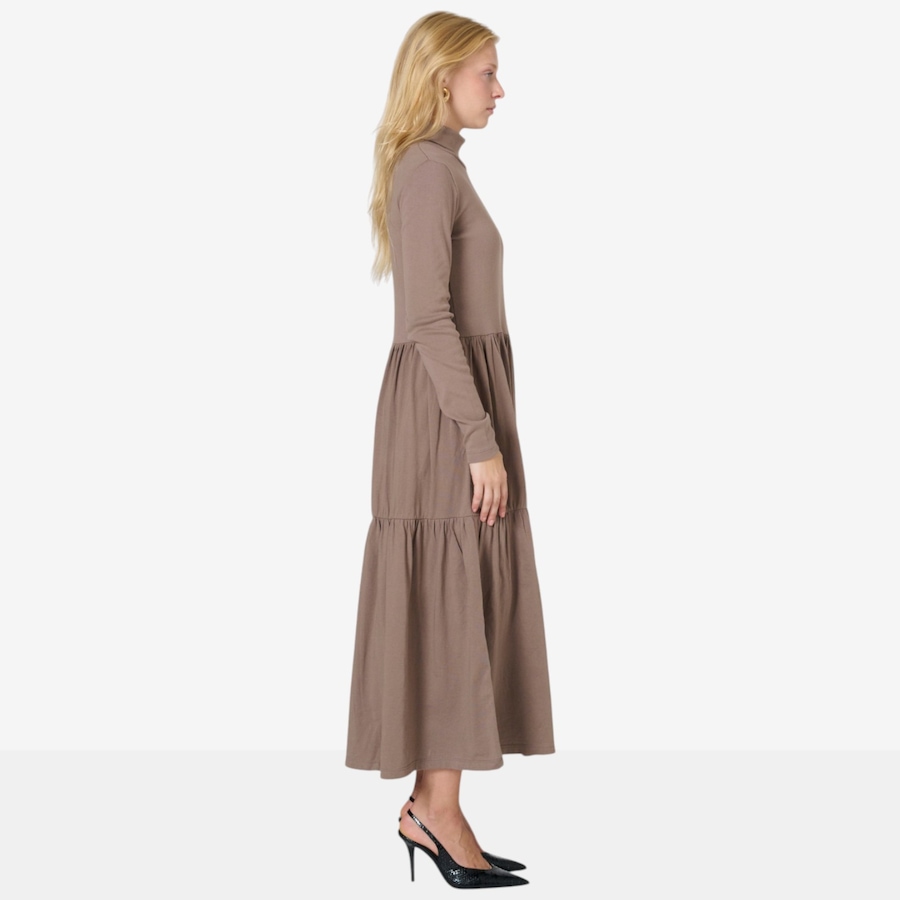 Image 137267_ALTMORE7.jpg, Product 137-267 / Price $115.00, Preloved Adina Midi Dress from Preloved on TSC.ca's Fashion department