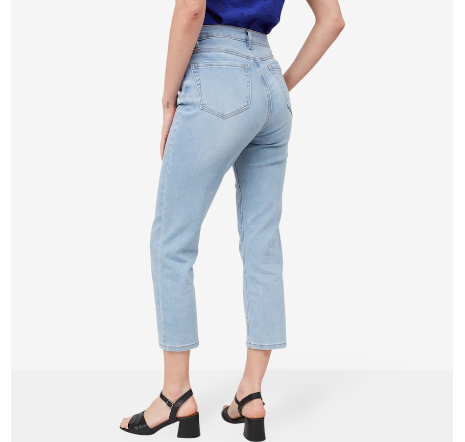Image 206001_ALTMORE4.jpg, Product 206-001 / Price $29.33, Diane Gilman Virtual Stretch Straight Leg Crop Jean from DG2 by Diane Gilman on TSC.ca's Fashion department