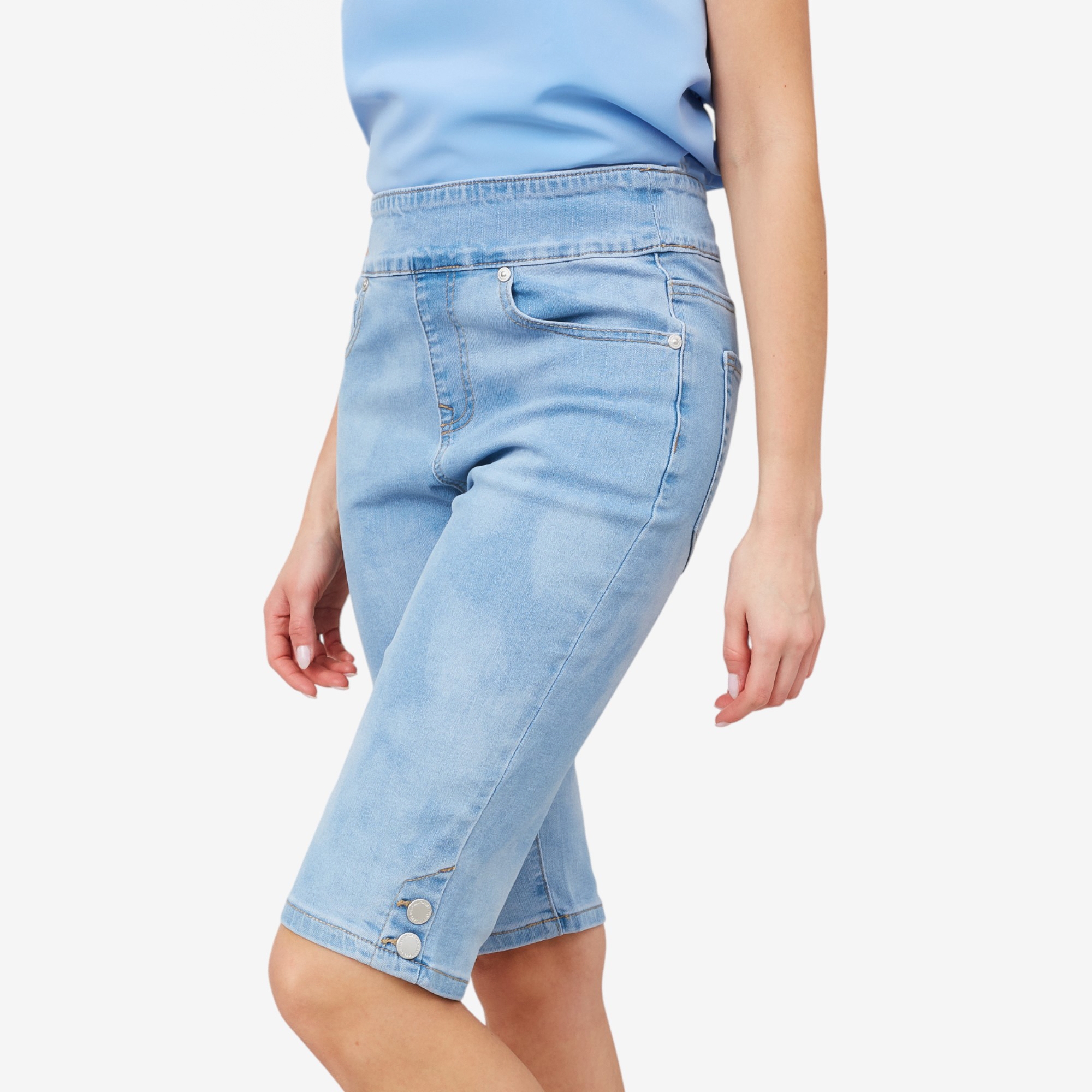 Diane Gilman New Classic Stretch Pull-On Side Button Detail