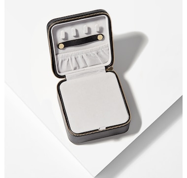 Product 209-141 / Price $47.99 , Travel Pouch