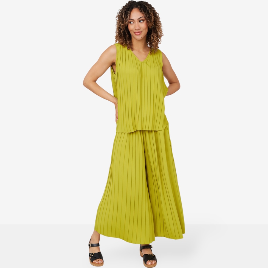 Image 210111_ALTMORE1.jpg, Product 210-111 / Price $39.33, Wynne Style Pleated Crepe Wide Leg Cropped Pant from Wynnelayers on TSC.ca's Fashion department