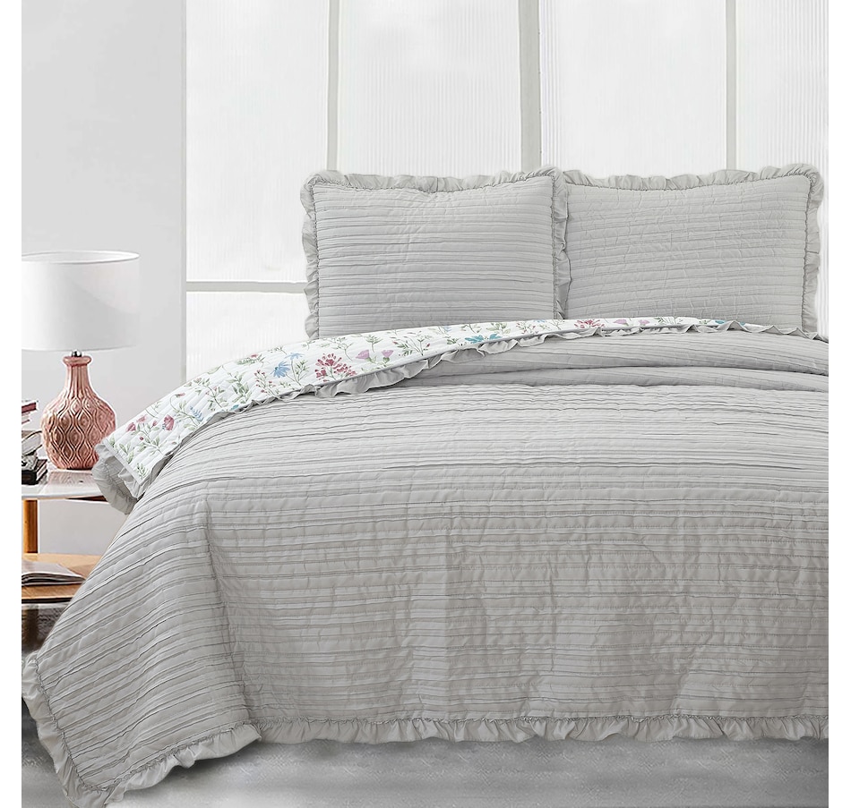 Image 210275_GRY.jpg, Product 210-275 / Price $37.33, Claro Living Pre-Washed Crinkle Quilt Set from Claro Living Home on TSC.ca's Home & Garden department