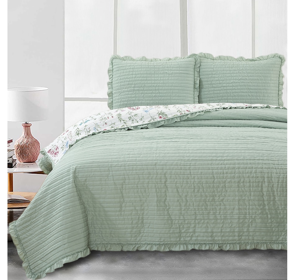 Image 210275_SAG.jpg, Product 210-275 / Price $37.33, Claro Living Pre-Washed Crinkle Quilt Set from Claro Living Home on TSC.ca's Home & Garden department
