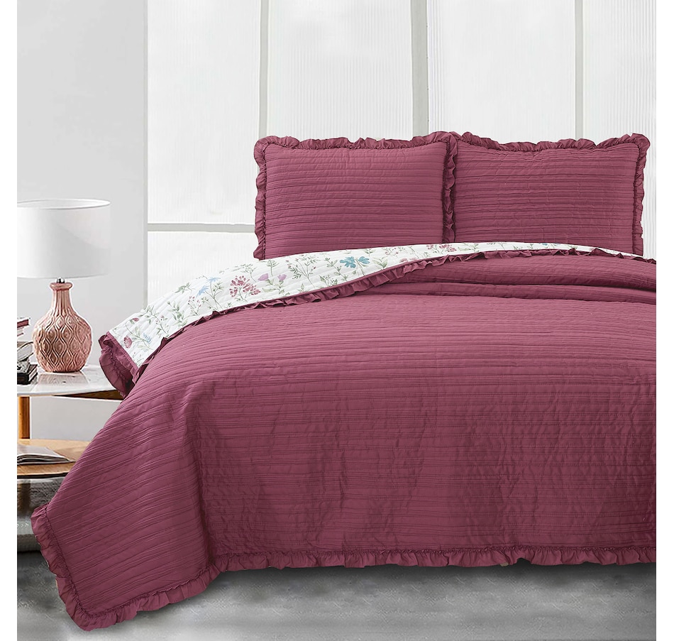 Image 210275_WIN.jpg, Product 210-275 / Price $37.33, Claro Living Pre-Washed Crinkle Quilt Set from Claro Living Home on TSC.ca's Home & Garden department