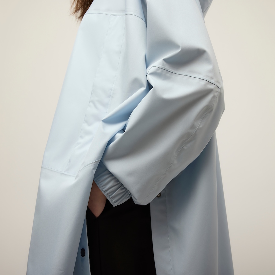 Image 211389_ALTMORE25.jpg, Product 211-389 / Price $195.00, Tilley Packable Traverse Poncho from Tilley on TSC.ca's Fashion department