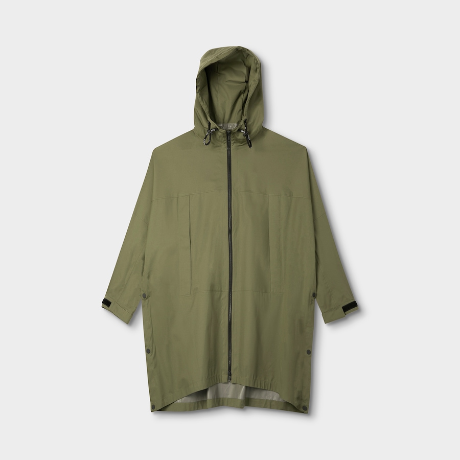 Image 211389_ALTMORE5.jpg, Product 211-389 / Price $195.00, Tilley Packable Traverse Poncho from Tilley on TSC.ca's Fashion department
