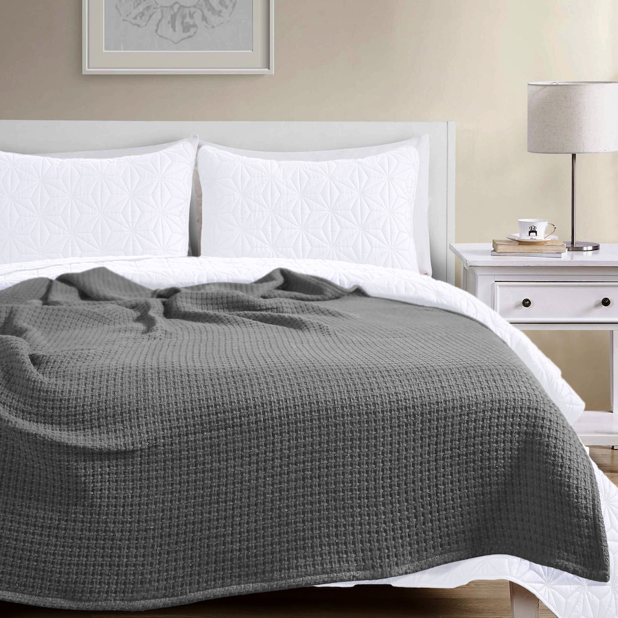 Image 211428_ALTMORE3.jpg, Product 211-428 / Price $42.88, Home Suite Essentials Ring Spun Cotton Blanket from Home Suite on TSC.ca's Home & Garden department