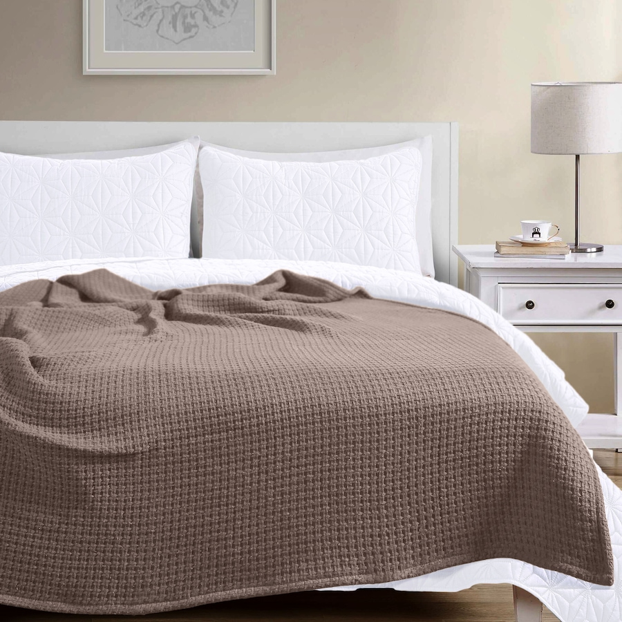 Image 211428_ALTMORE5.jpg, Product 211-428 / Price $42.88, Home Suite Essentials Ring Spun Cotton Blanket from Home Suite on TSC.ca's Home & Garden department