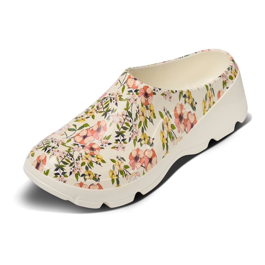 Image 211636_ALTMORE5.jpg, Product 211-636 / Price $60.00, Joybees Ladies Garden Grove Clog from Joybees on TSC.ca's Shoes department