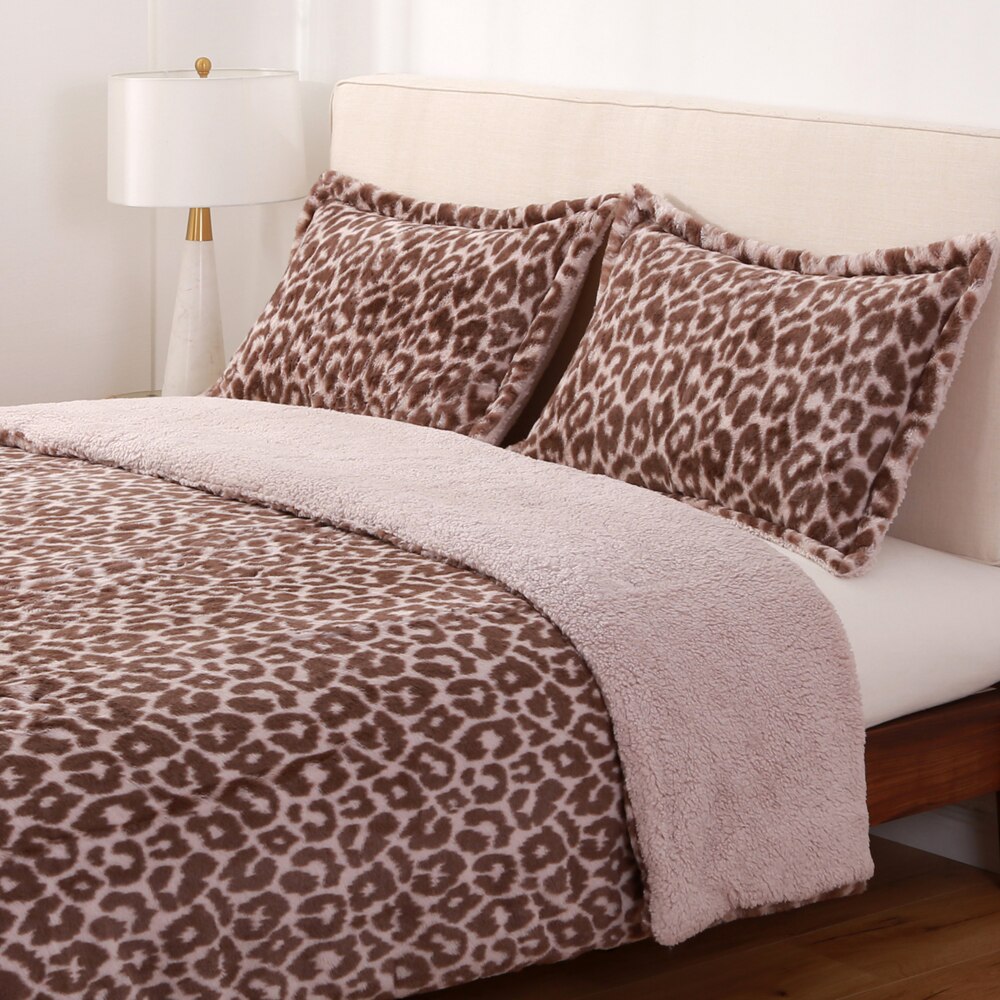 Berkshire Faux Fur popular Sherpa Comforter Set - Animal Print - 86