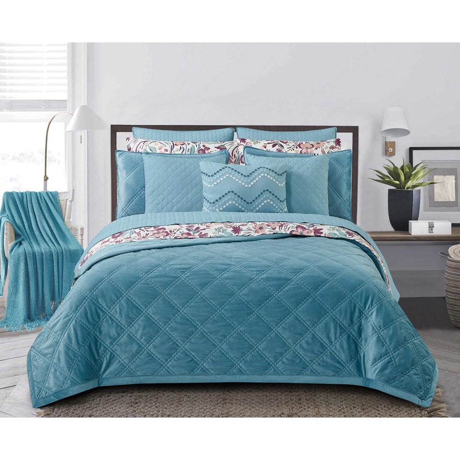 Image 213594_ALTMORE2.jpg, Product 213-594 / Price $9.33, St. Clair 620 GSM 50" x 70" Throw from St. Clair Bedding on TSC.ca's Home & Garden department