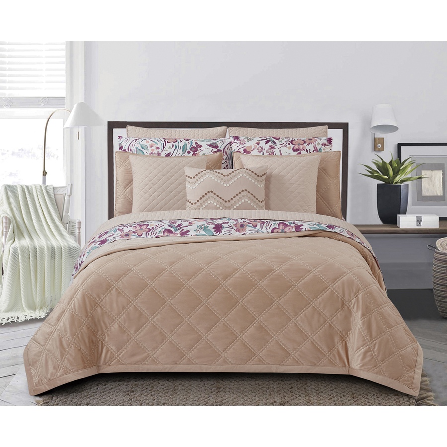 Image 213594_ALTMORE5.jpg, Product 213-594 / Price $9.33, St. Clair 620 GSM 50" x 70" Throw from St. Clair Bedding on TSC.ca's Home & Garden department