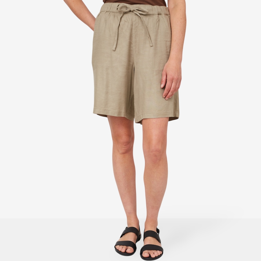 Image 214059_SDWD.jpg, Product 214-059 / Price $39.33, NYDJ Breezy Bermuda Short from NYDJ on TSC.ca's Fashion department