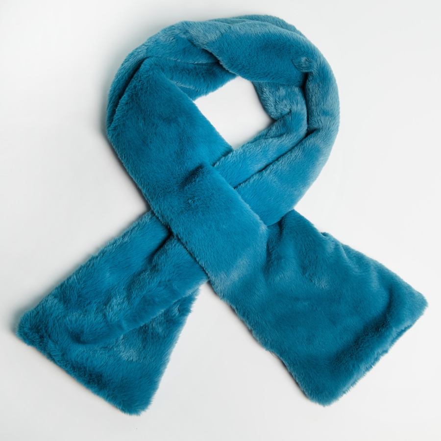 Image 214477_TLE.jpg, Product 214-477 / Price $19.33, Guillaume Home Faux Fur Scarf from Guillaume on TSC.ca's Fashion department