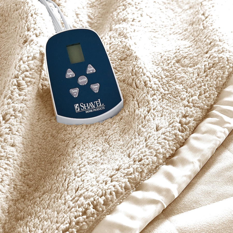 Image 215304_ALTMORE8.jpg, Product 215-304 / Price $119.99 - $189.99, Shavel Micro Flannel and Sherpa Electric Blanket from Shavel on TSC.ca's Home & Garden department