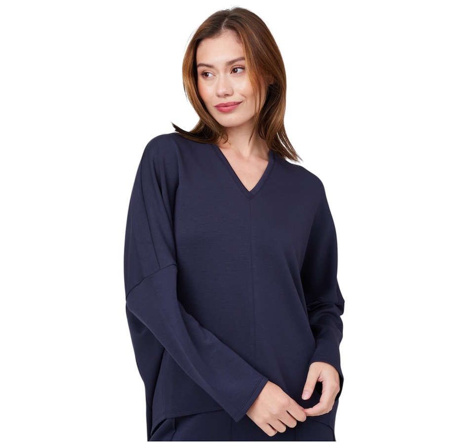Image 216198_NVY.jpg, Product 216-198 / Price $54.88, Wynne Style Cloud Kit Unstructured Top from Wynnelayers on TSC.ca's Fashion department