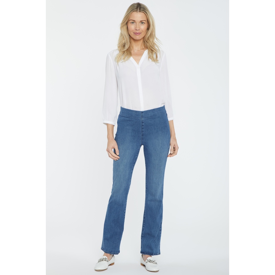 Image 216396_FNDRY.jpg, Product 216-396 / Price $59.33, NYDJ Spanspring Pull On Ava Darling Flare Jean from NYDJ on TSC.ca's Fashion department