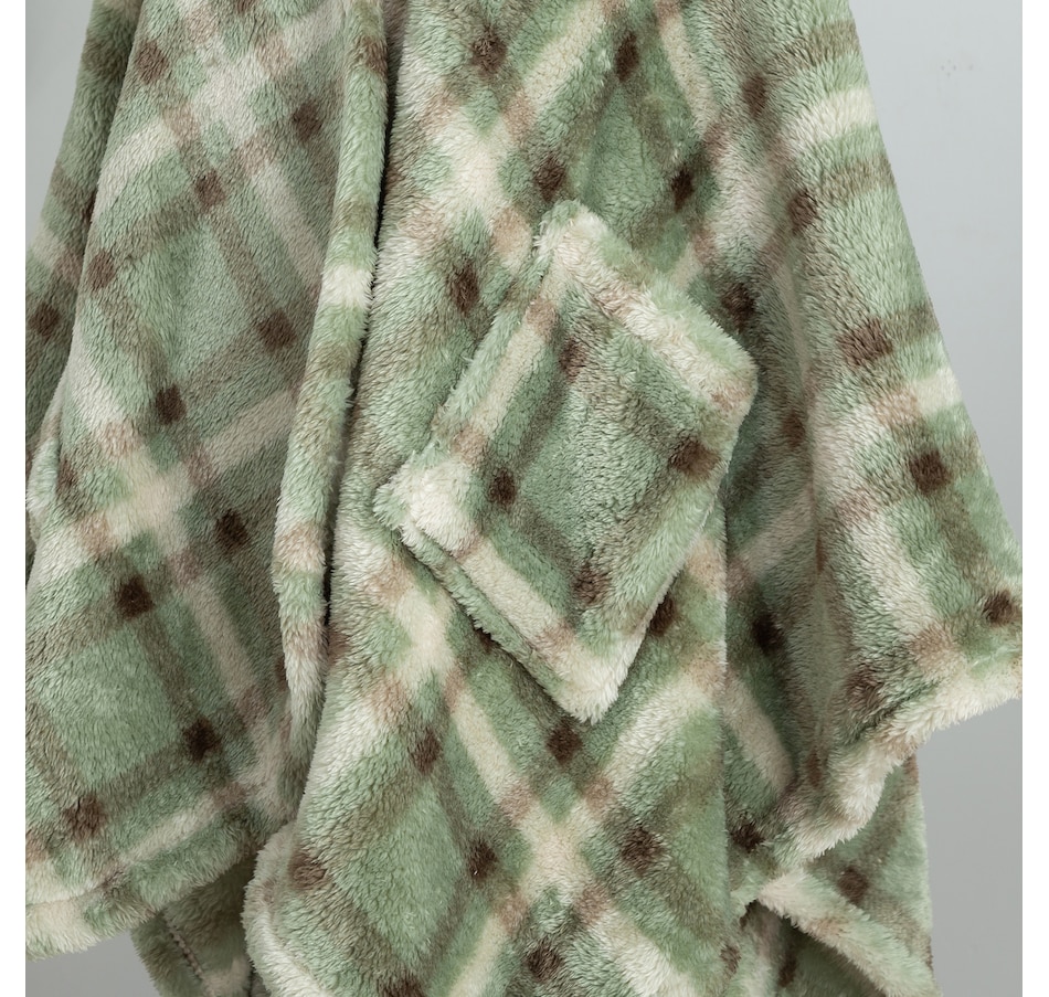 Berkshire Blanket Spa Loft Plaid Wearable Throw - TSC.ca