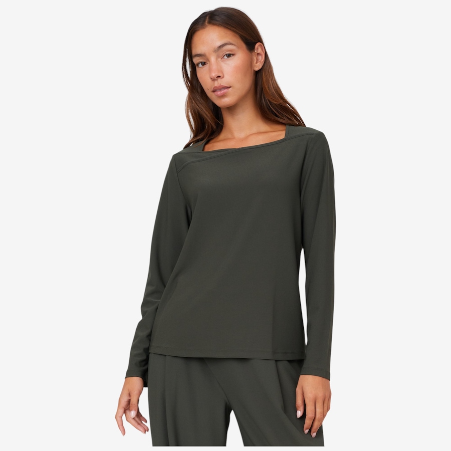 Image 216673_HGR.jpg, Product 216-673 / Price $29.33, Wynne Style Luxe Crepe Top from Wynnelayers on TSC.ca's Fashion department