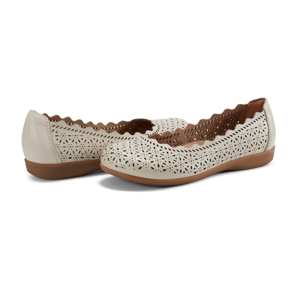 Image 217374_ALTMORE5.jpg, Product 217-374 / Price $89.88, Earth Bria Flat from Earth Shoes on TSC.ca's Shoes department