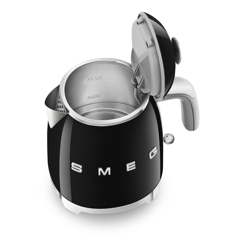 Image 217840_ALTMORE3.jpg, Product 217-840 / Price $199.99, SMEG '50s Style Kettle from Smeg on TSC.ca's Kitchen department