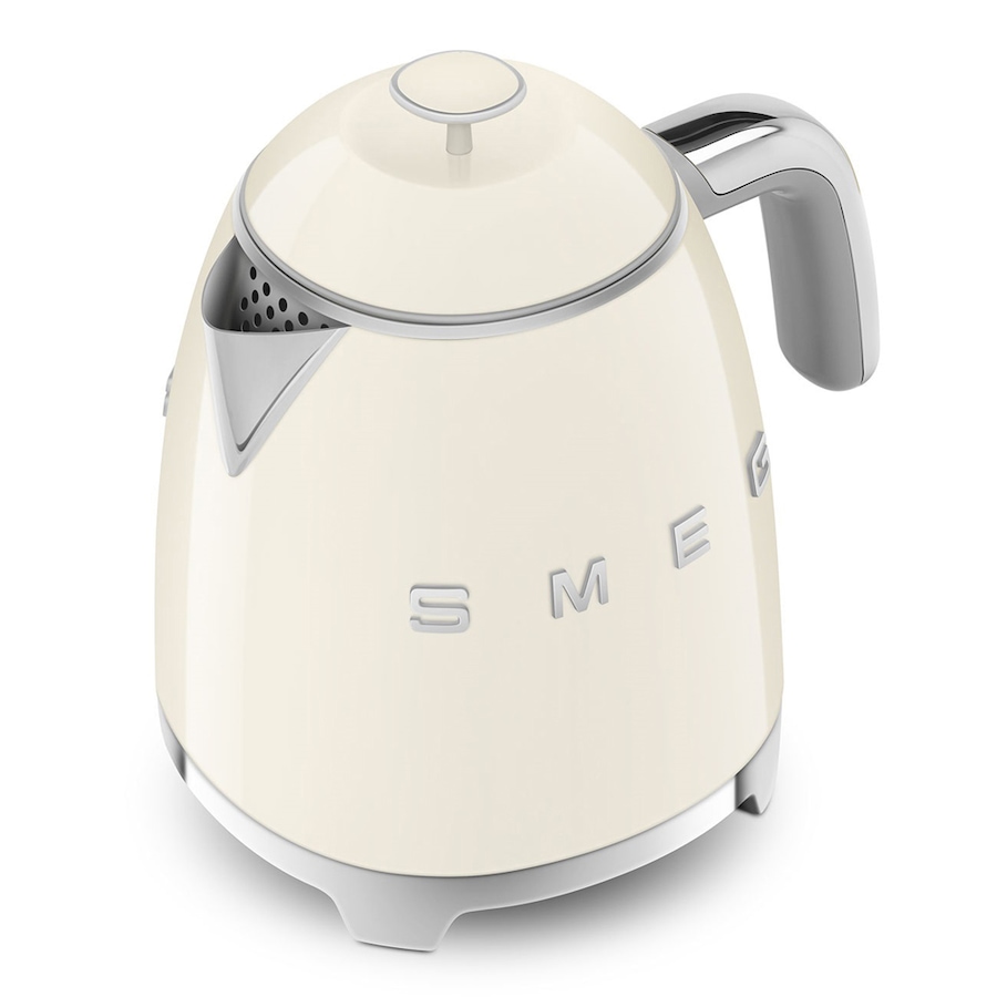 Image 217840_ALTMORE4.jpg, Product 217-840 / Price $199.99, SMEG '50s Style Kettle from Smeg on TSC.ca's Kitchen department
