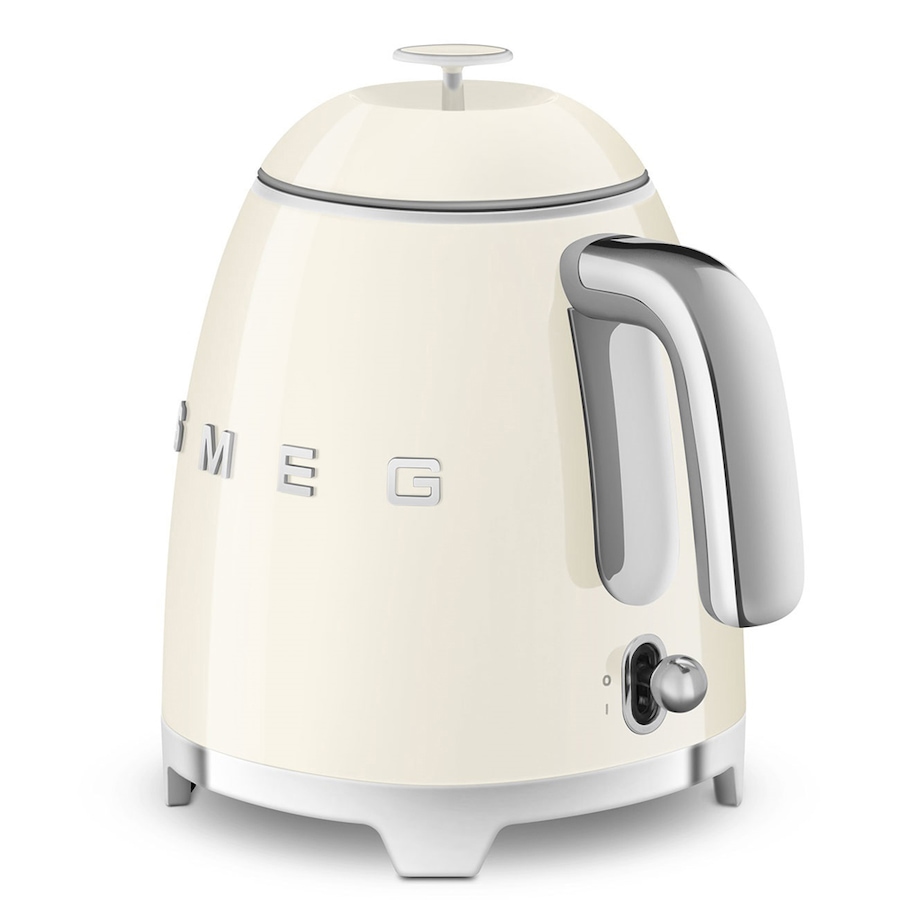Image 217840_ALTMORE5.jpg, Product 217-840 / Price $199.99, SMEG '50s Style Kettle from Smeg on TSC.ca's Kitchen department