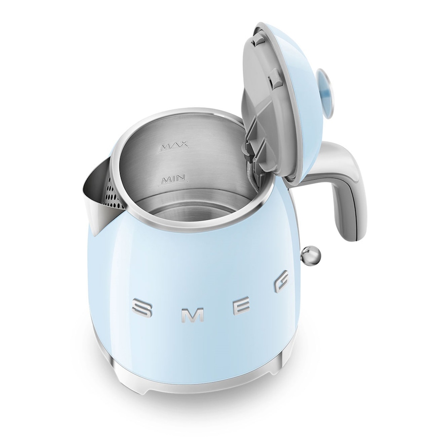 Image 217840_ALTMORE8.jpg, Product 217-840 / Price $199.99, SMEG '50s Style Kettle from Smeg on TSC.ca's Kitchen department