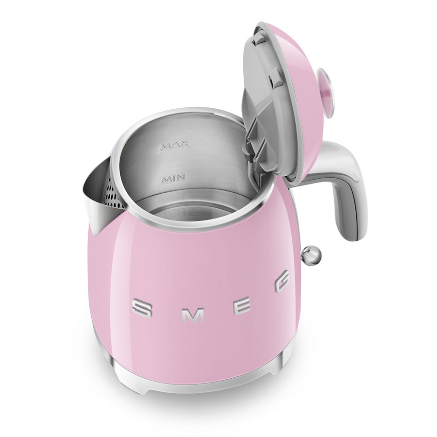 Image 217840_ALTMORE9.jpg, Product 217-840 / Price $199.99, SMEG '50s Style Kettle from Smeg on TSC.ca's Kitchen department