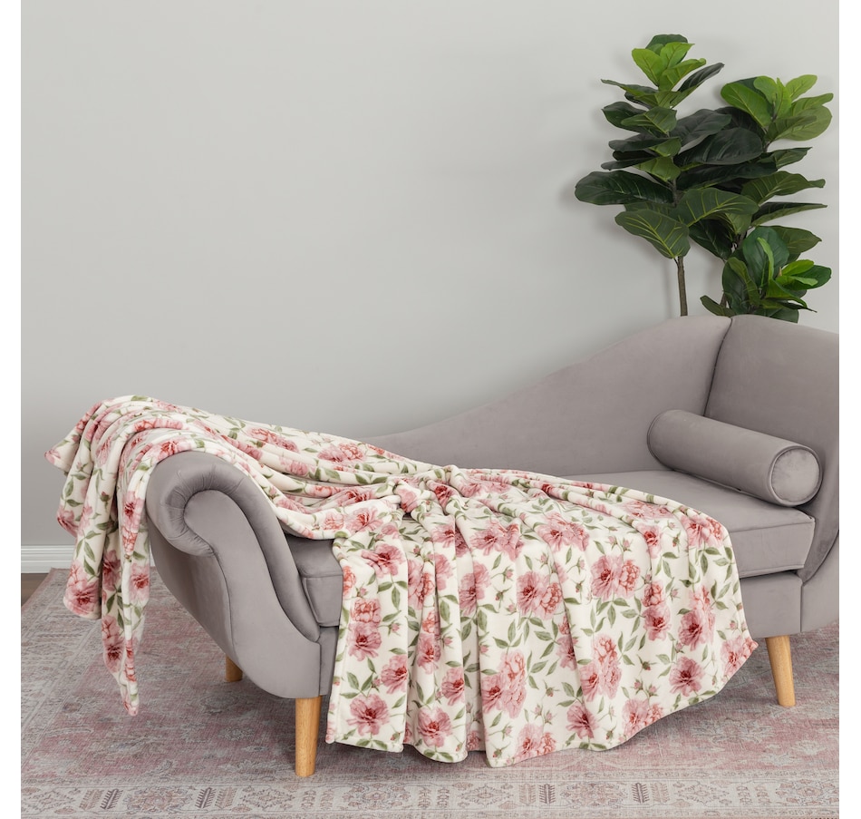 Image 217943_ALTMORE10.jpg, Product 217-943 / Price $49.99, Berkshire Blanket Floral VelvetSoft Throw from Berkshire on TSC.ca's Home & Garden department